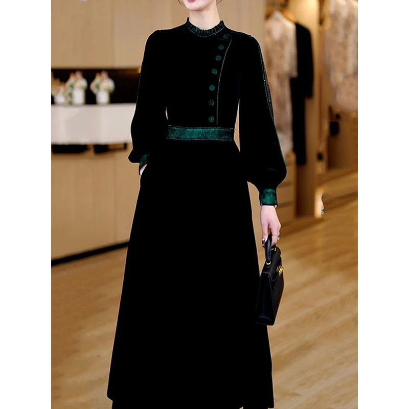 轻奢高档撞色拼接收腰丝绒小黑裙秋冬新款端庄优雅显瘦A字裙