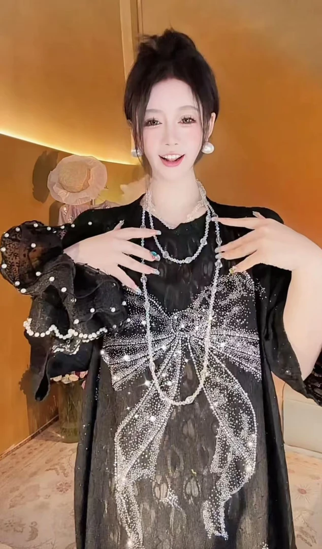 [崔]T0166 蝴蝶结短袖圆领蝴蝶常规款T恤小众夏季时尚珠片