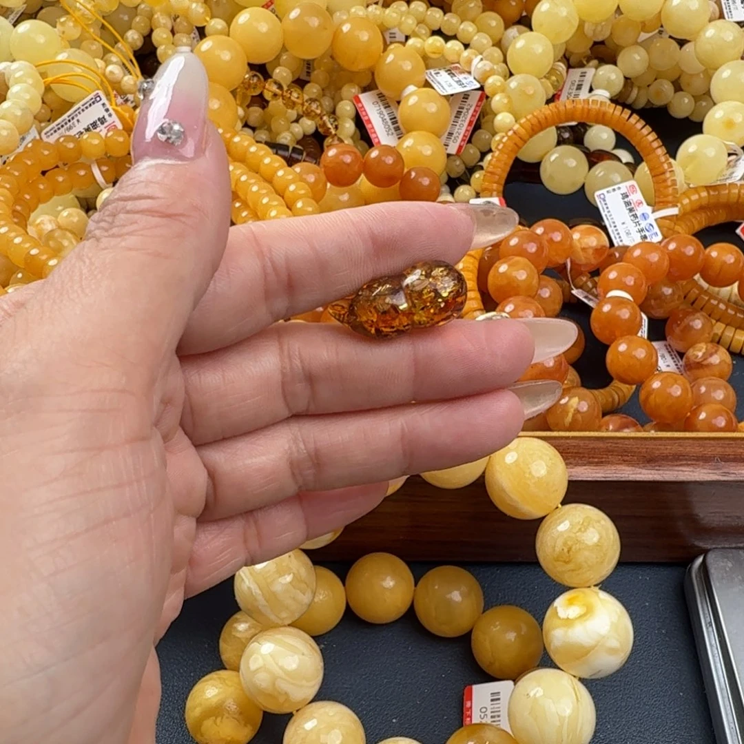 琥珀未镶嵌珠宝奇石