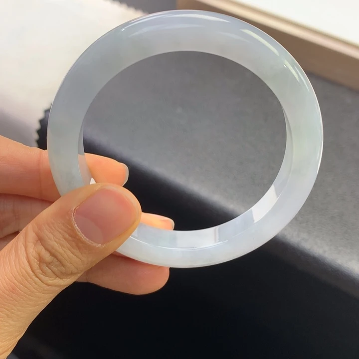 翡翠未镶嵌手镯退货需手镯吊牌标签完好