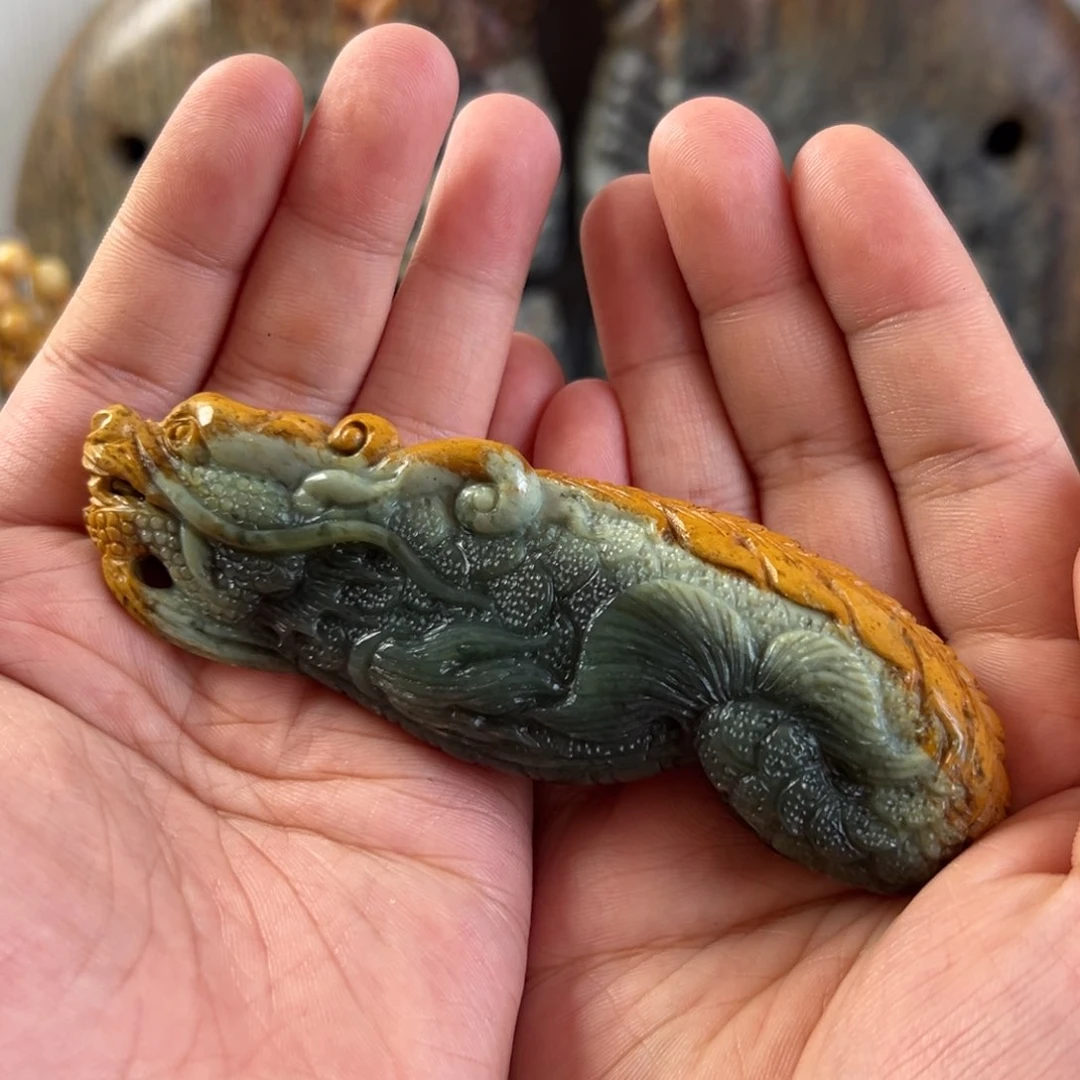 岫岩河磨玉（透闪石质玉）未镶嵌把件涛**旧