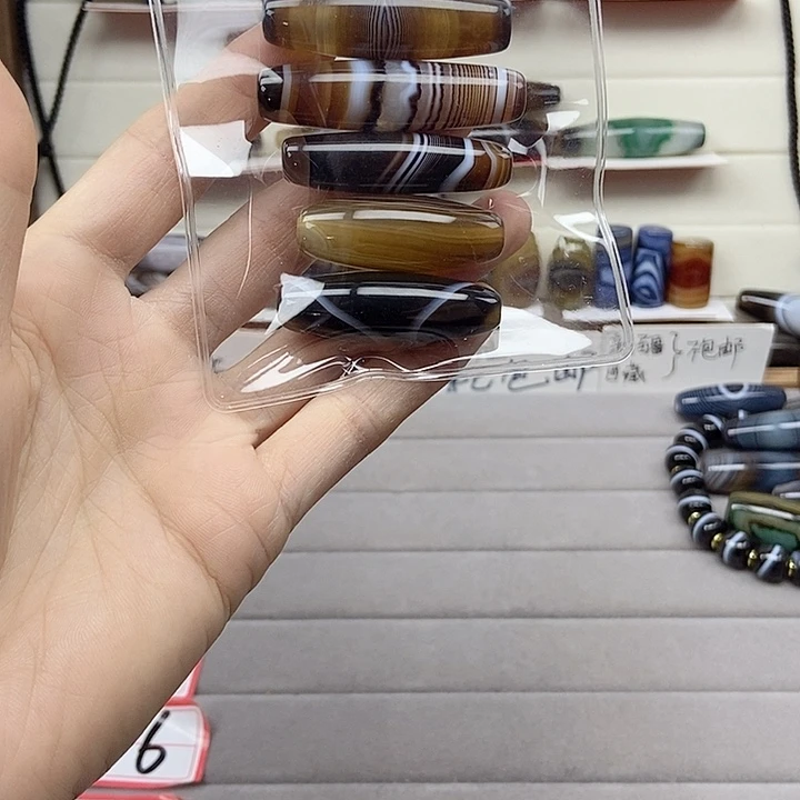 用***0玛瑙/玉髓未镶嵌颈饰