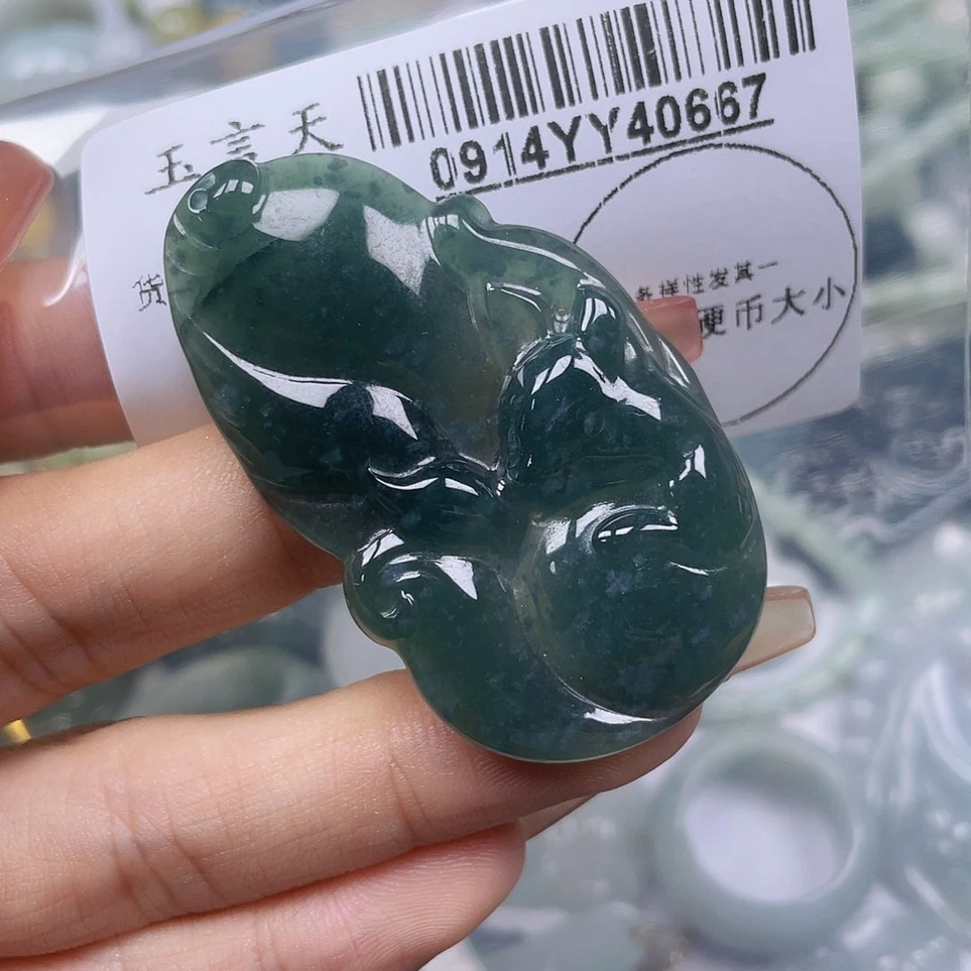 吊坠(不含链)未镶嵌翡翠