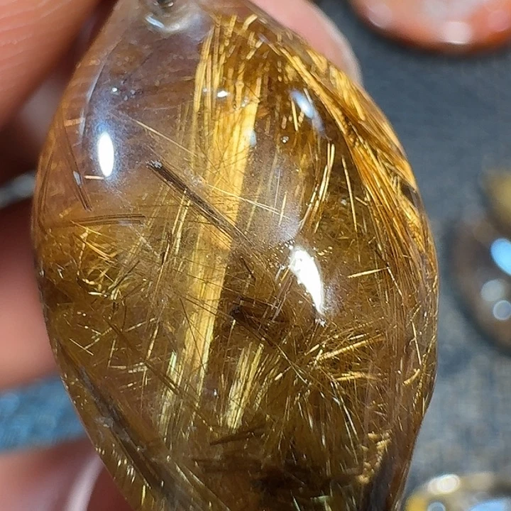 s***y未镶嵌颈饰水晶我