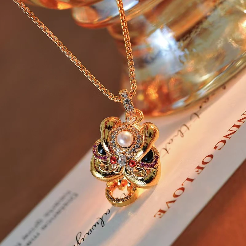 铜合金项链 f044---高级感轻奢小众国风满镶醒师吊坠项链