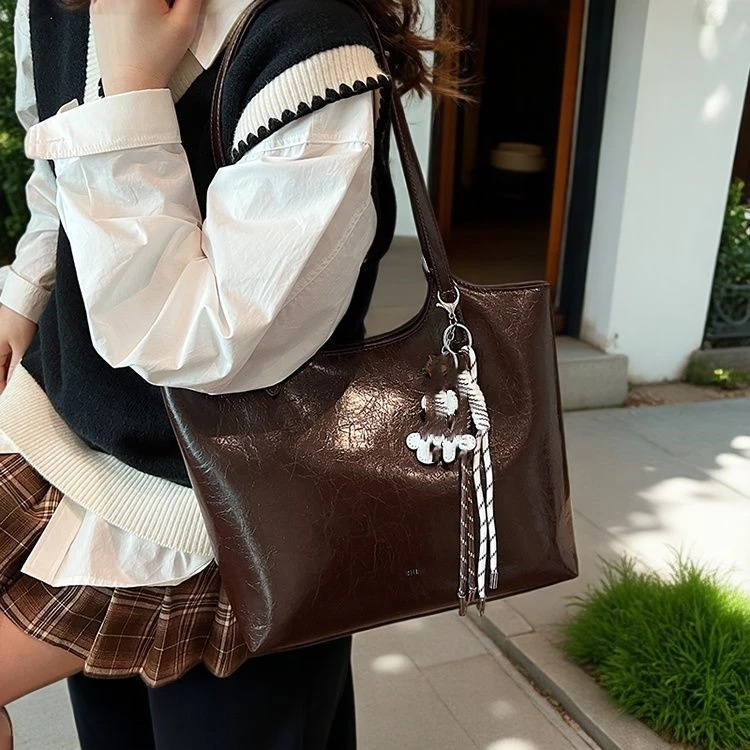 2025复古PU皮托特女包休闲通勤纯色上班通勤ins大容量单肩包小众