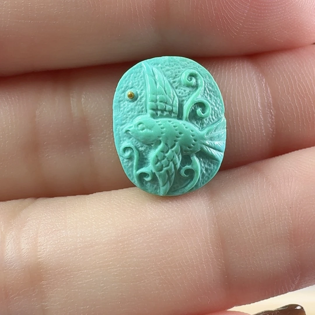 彩****绿松石未镶嵌颈饰