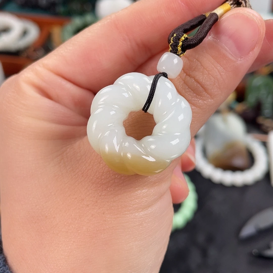 未镶嵌和田玉挂件