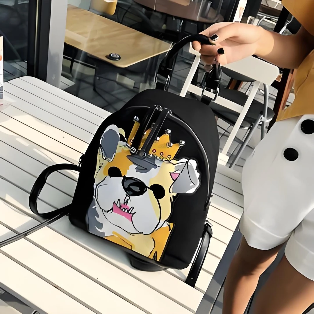 别低头，皇冠会掉。要做自己的女王，印花时尚潮流双肩背