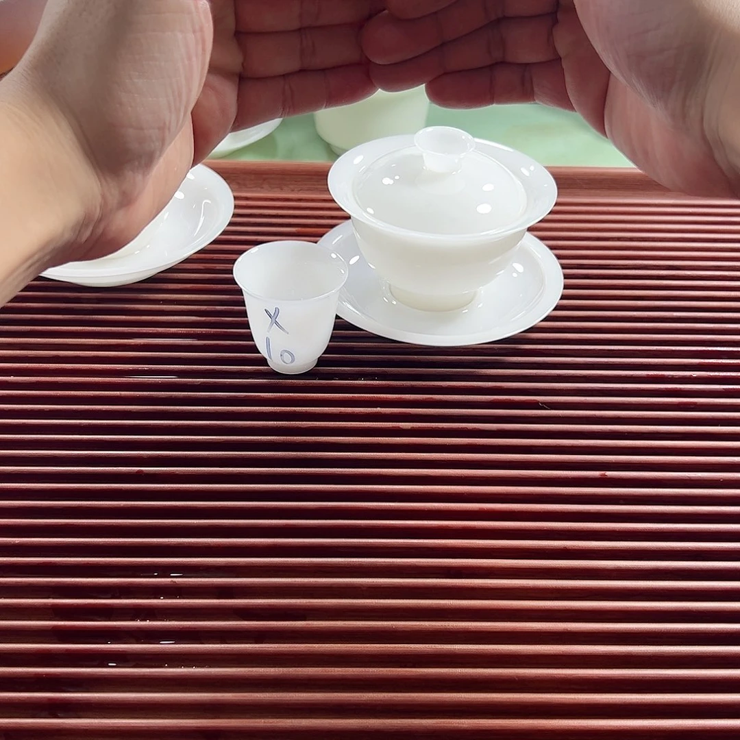初见惊鸿120ml盖碗➕10个小号铃铛杯