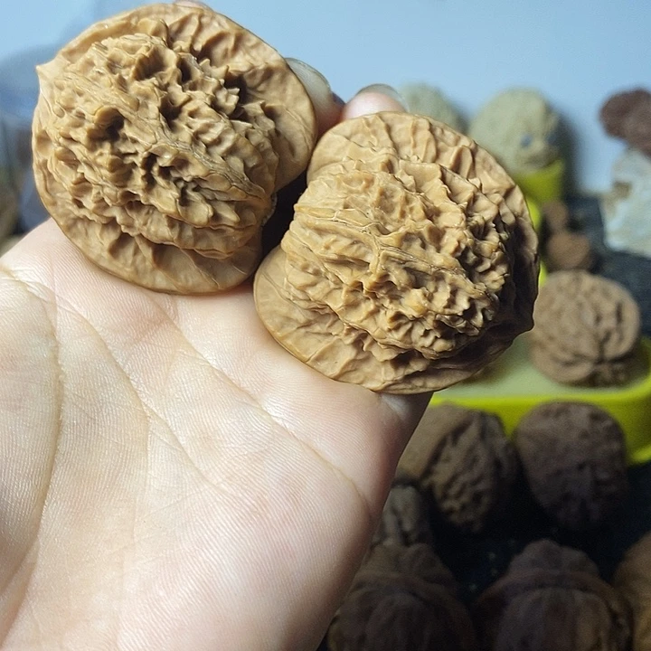 吊坠文玩核桃小**爷老树盘龙纹狮子头