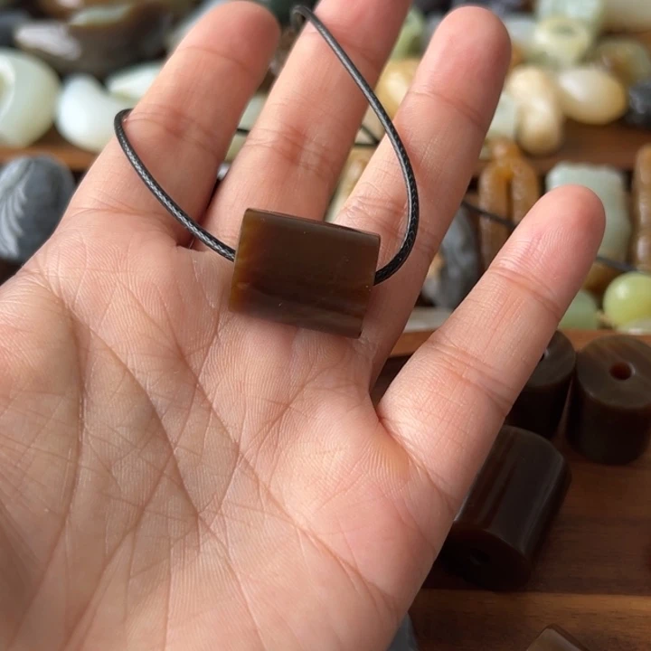 未镶嵌和田玉（糖玉）珠宝奇石