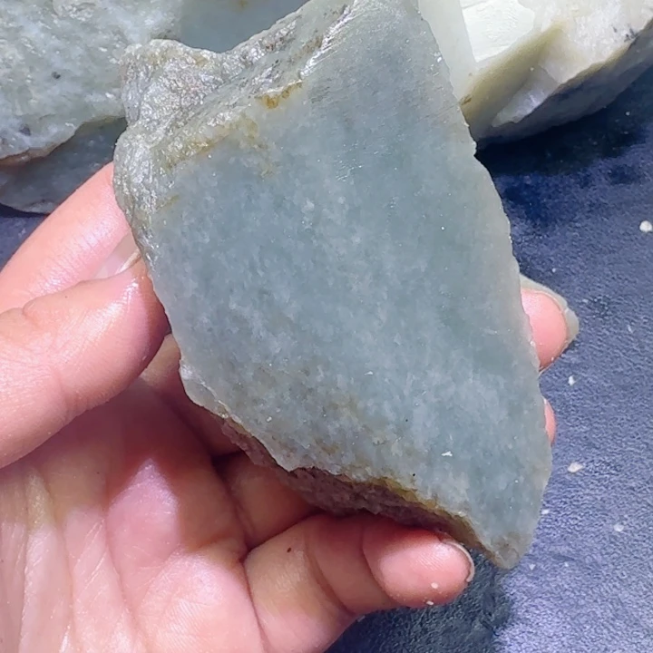 和田玉未镶嵌珠宝半成品