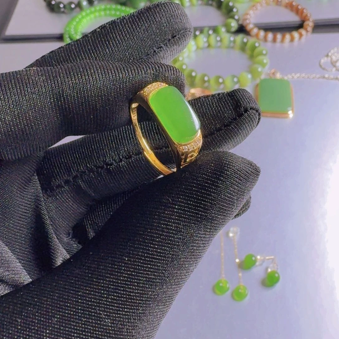 和田玉（碧玉）戒指合金