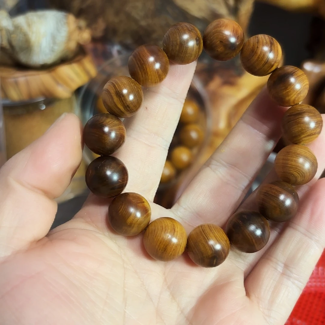 柏木（崖柏）飞*太行崖柏1.5干黑油瑕疵