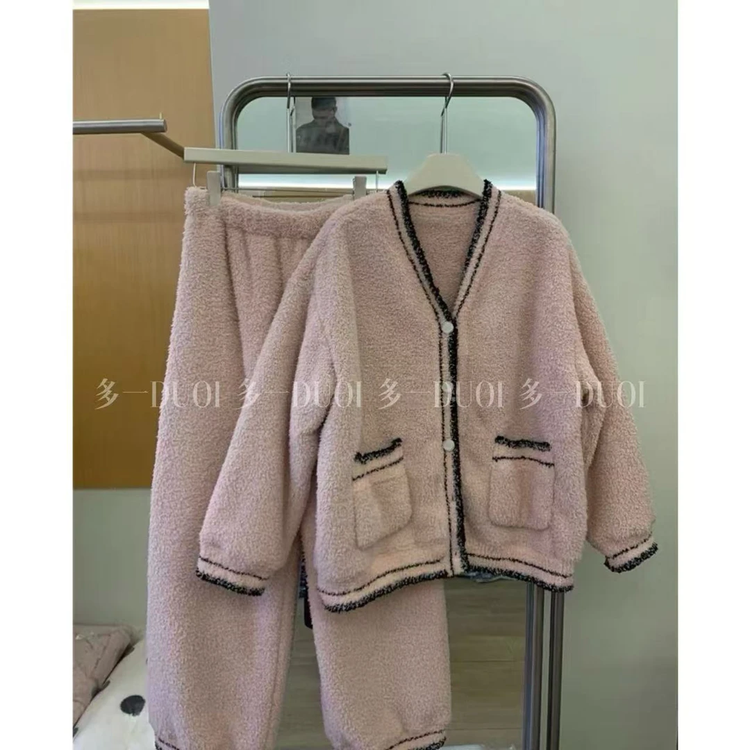 多一“酥可小贝”2026冬季高级感V领小香风单排扣加厚家居服套装