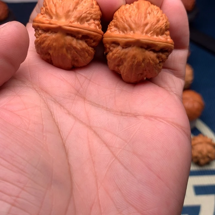 桃核把件-****ა野生小手捻