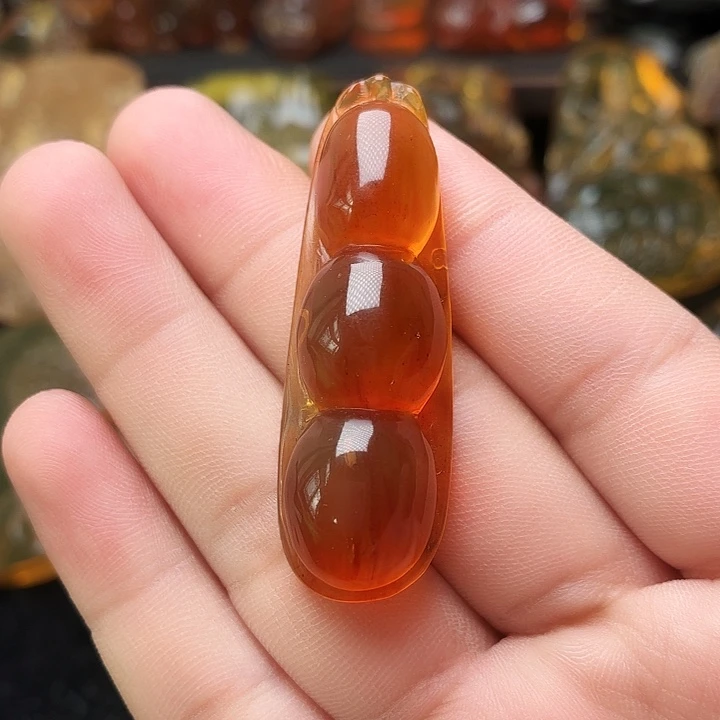 琥珀未镶嵌裸石四季豆08