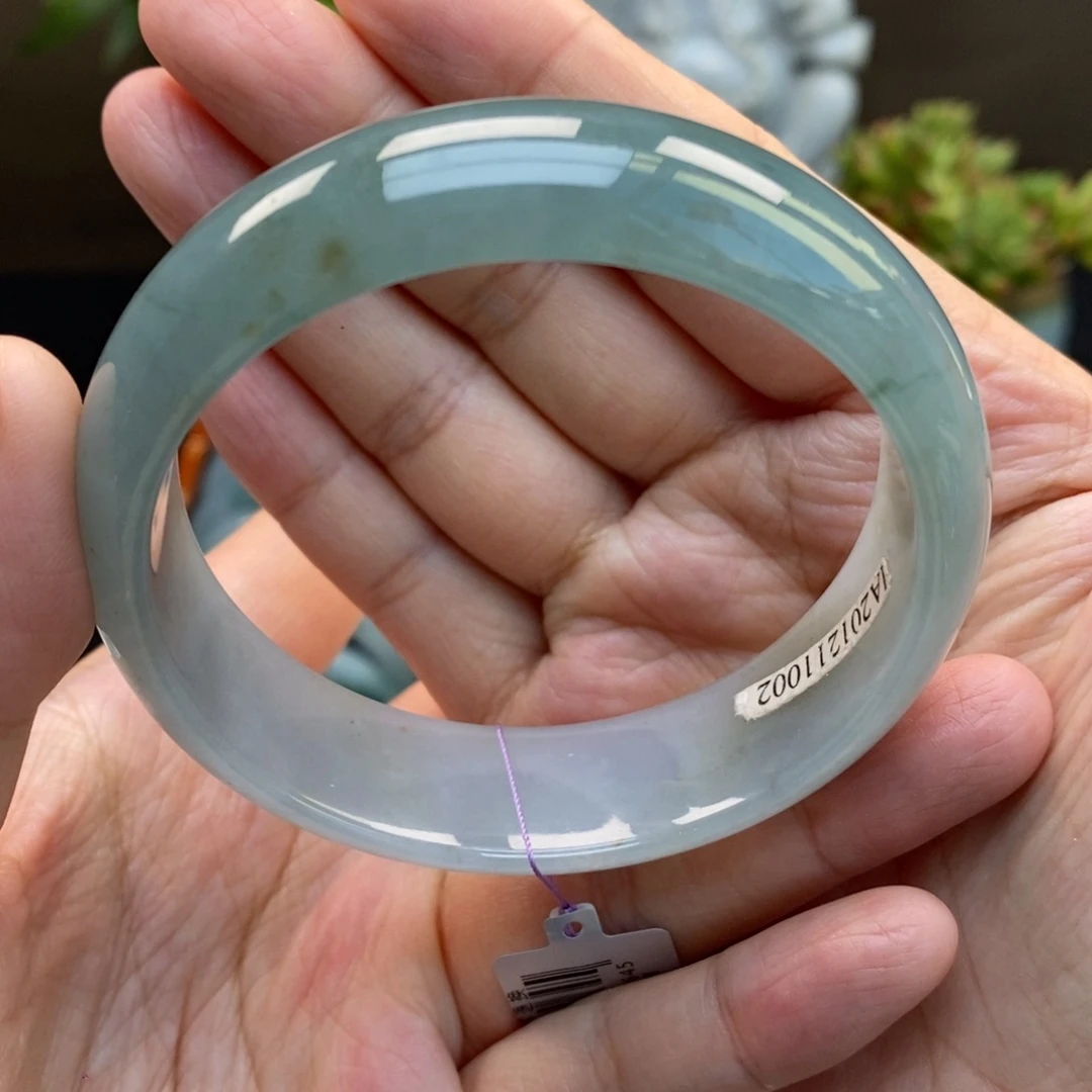 翡翠手镯未镶嵌天然