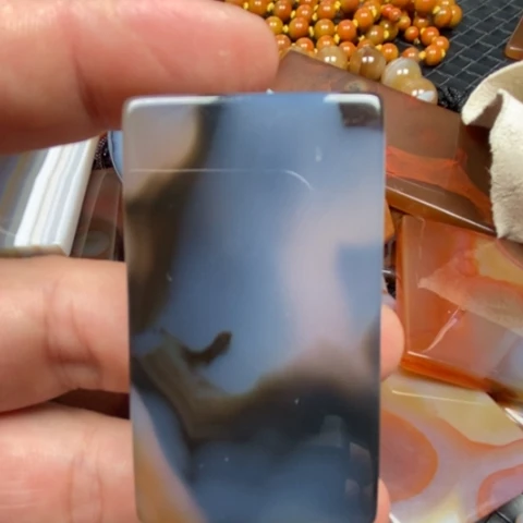 鑫***备玛瑙/玉髓未镶嵌颈饰