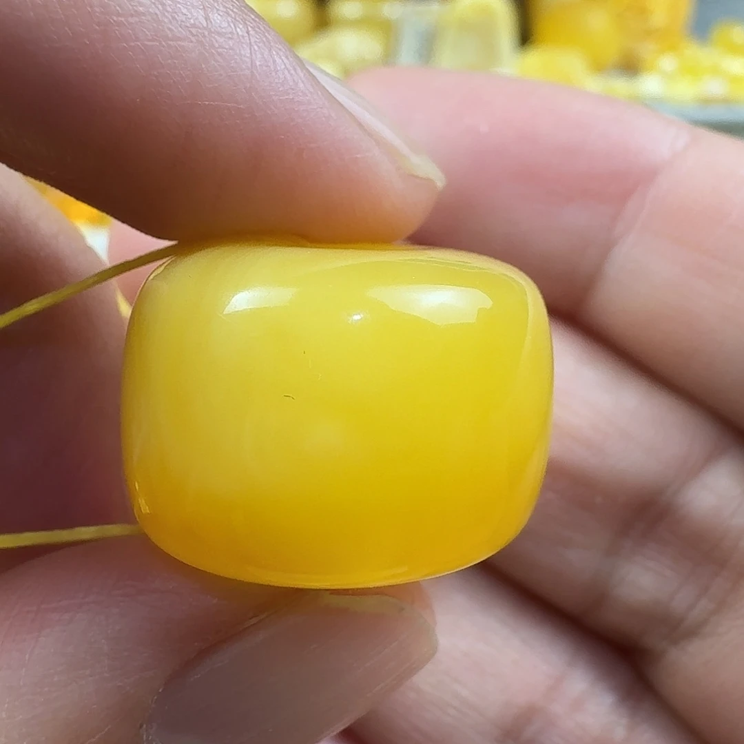 蜜蜡未镶嵌裸石30