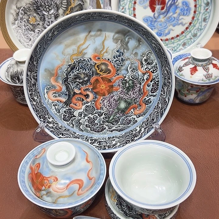 摆件景德镇陶瓷学院等多个高校建立合作伙伴