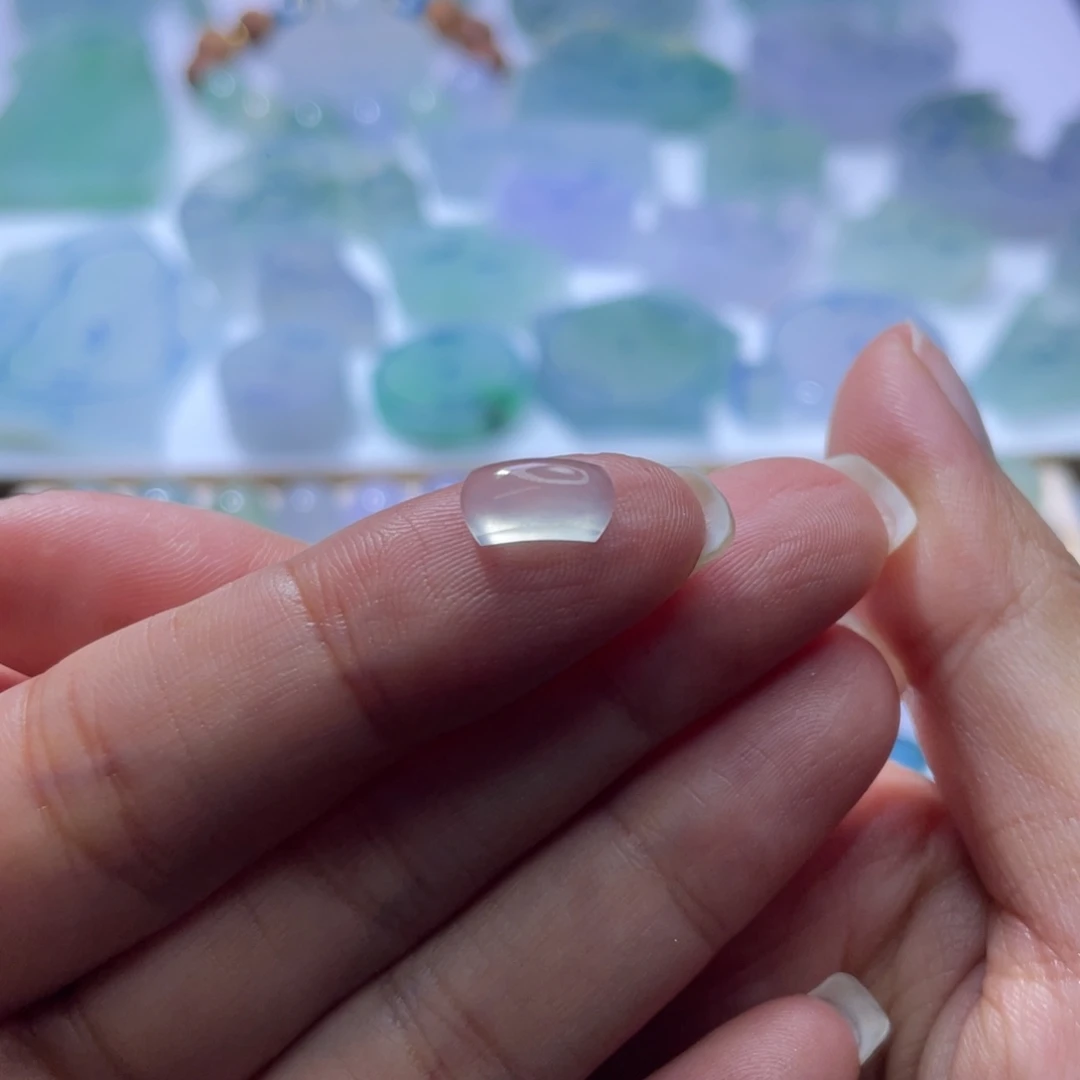 定制翡翠未镶嵌马鞍