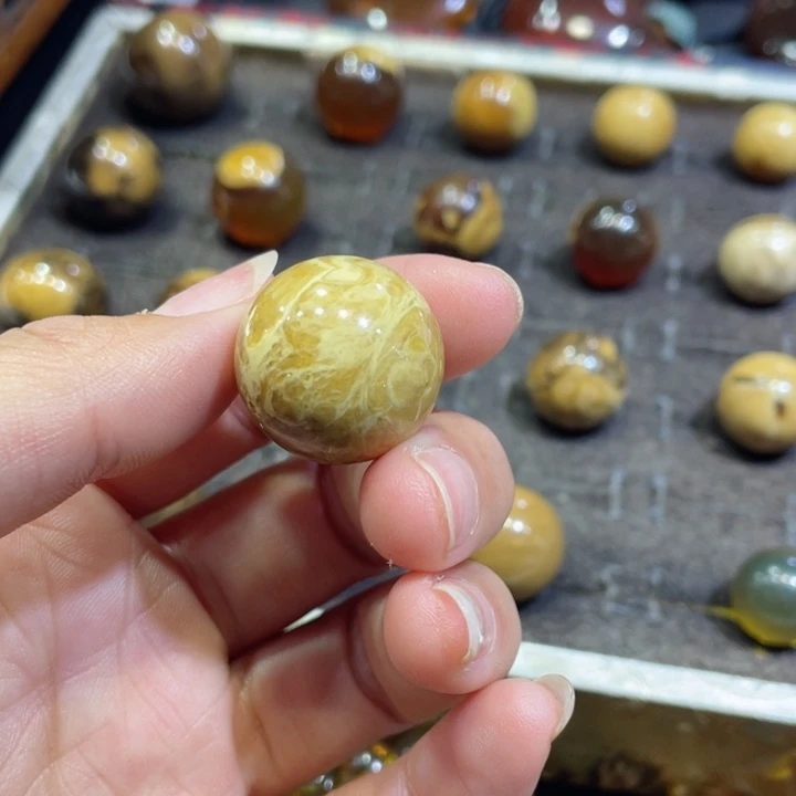 未镶嵌琥珀颈饰哥****了缅甸琥珀根珀20规格