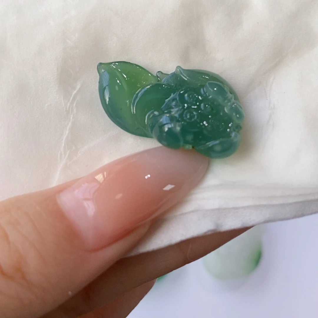 未镶嵌定制翡翠莲花