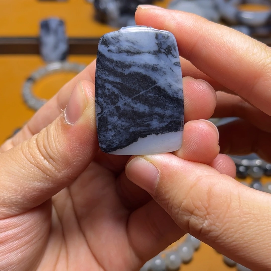 枫***主和田玉未镶嵌挂件不退换