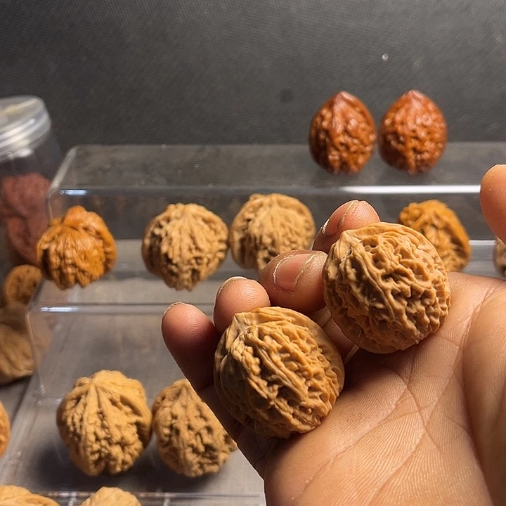 文玩核桃吊坠32荔枝纹