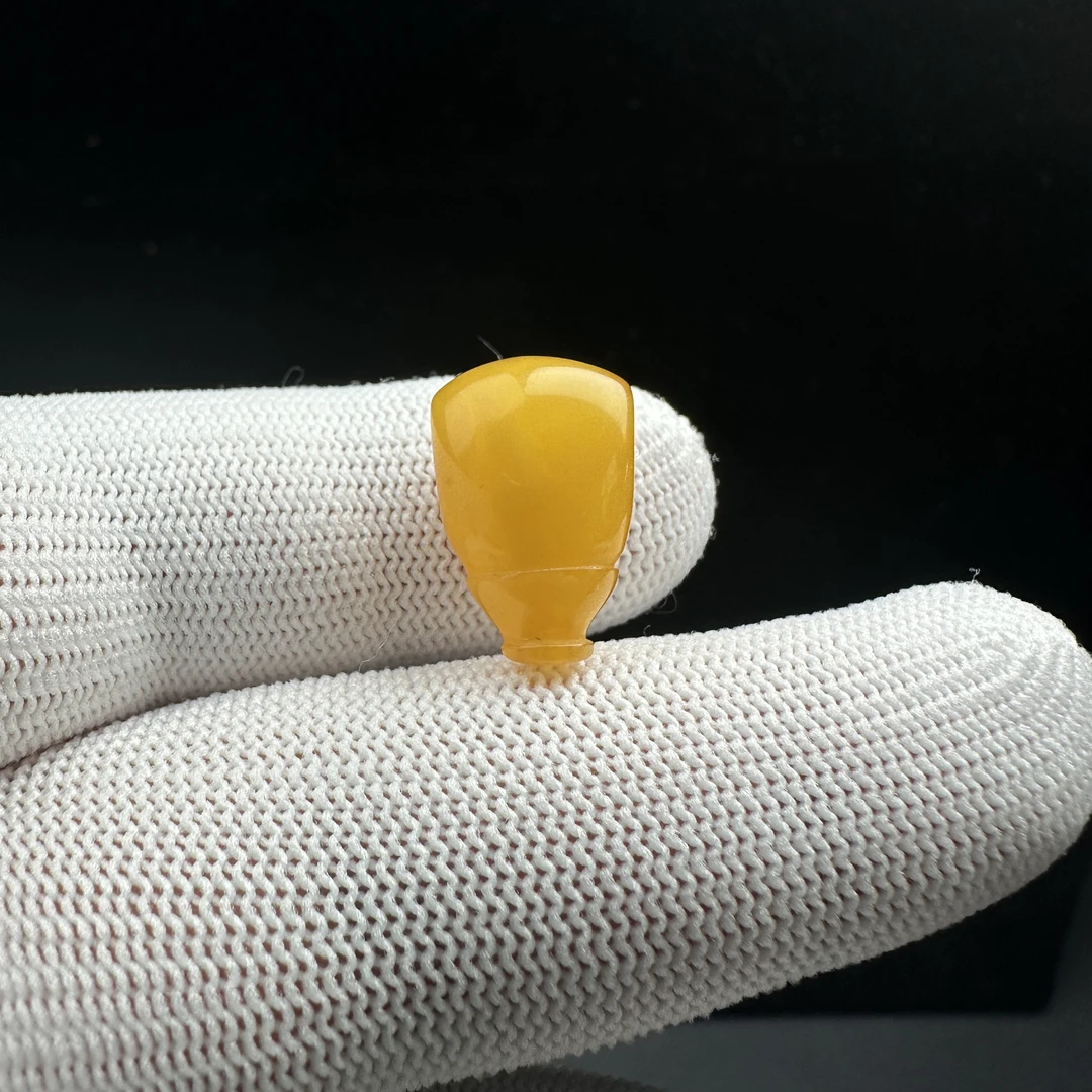 B3650天然原矿俄料蜜蜡 三通瑕疵特价 11.7*17.6mm支持复检