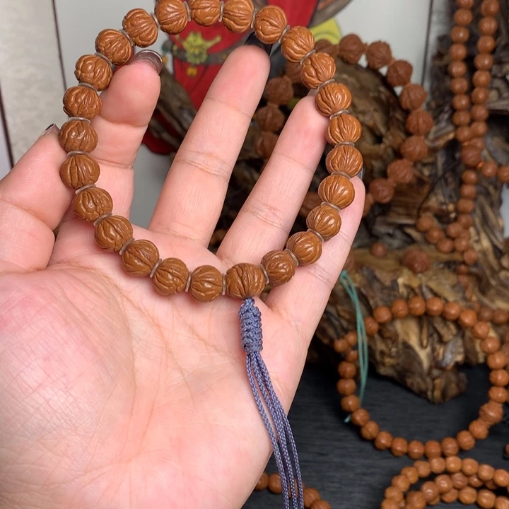 郑***哥吊坠桃核11+玉龙脊现货