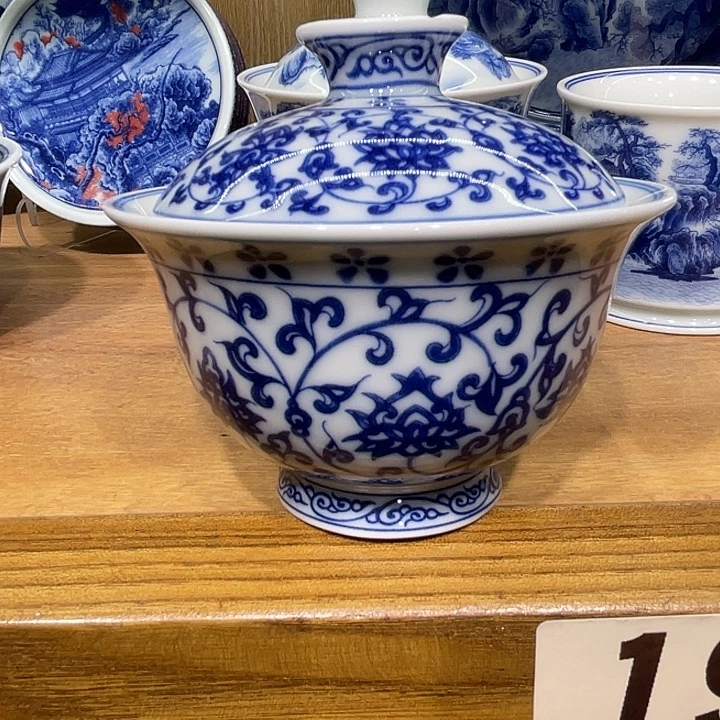 熙***熙青花缠枝莲120cc盖碗一个