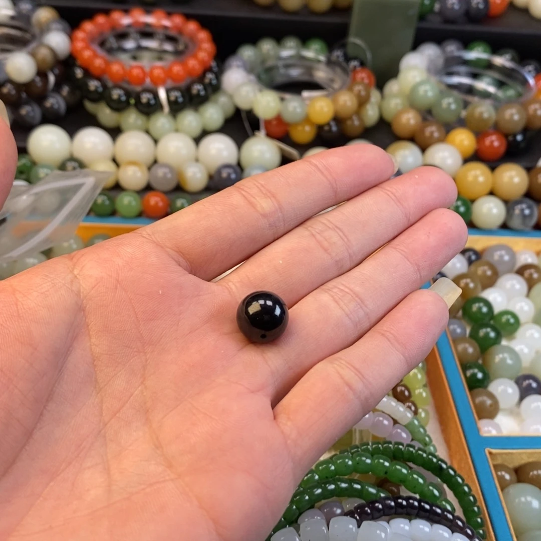 和田玉手串未镶嵌好**生卡12黑青单珠