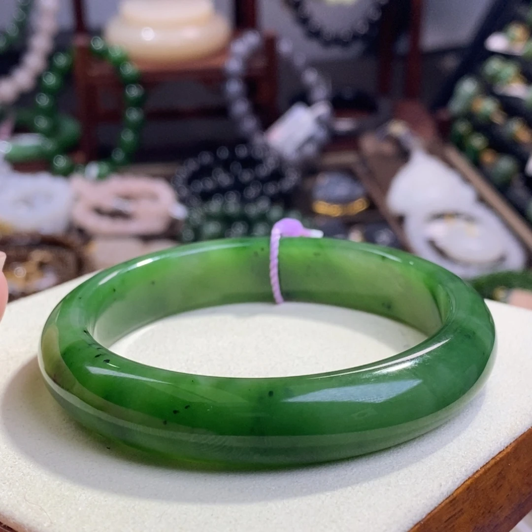 和田玉精品老矿料碧玉阳绿手镯56.3未镶嵌