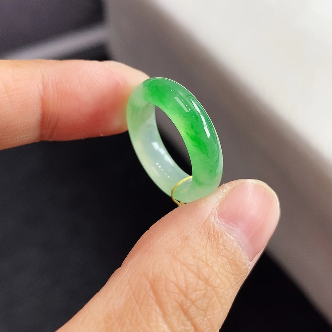 蓉***翡翠未镶嵌戒指10-11号