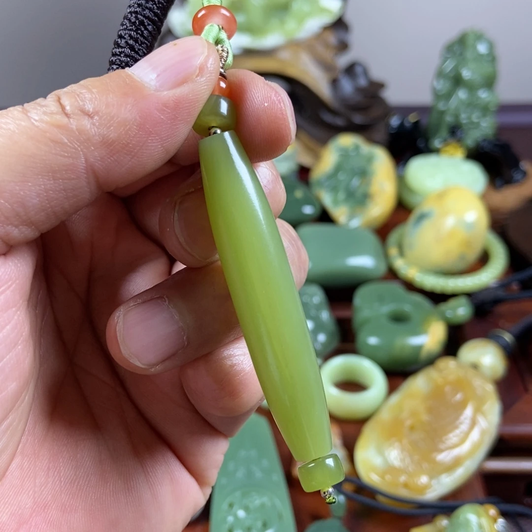 黄***楼和田玉未镶嵌珠宝奇石