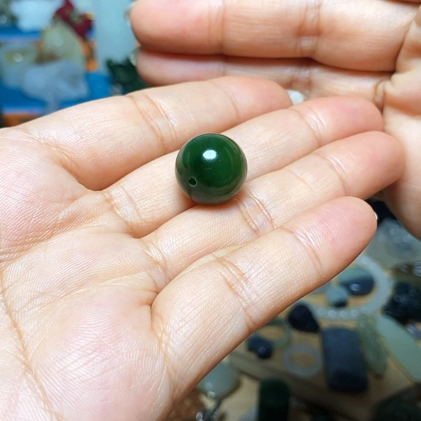 【闪购商品】颈饰未镶嵌和田玉蝶****?