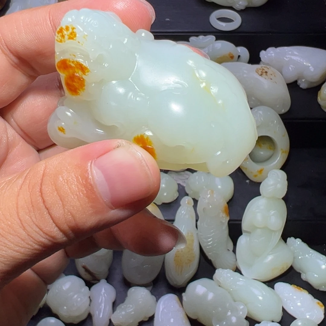 逍***尘颈饰未镶嵌和田玉
