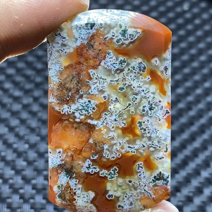 玛瑙/玉髓颈饰未镶嵌绿***湾