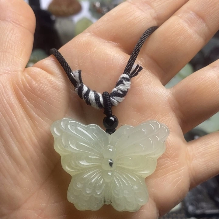 合金蛇纹石玉颈饰