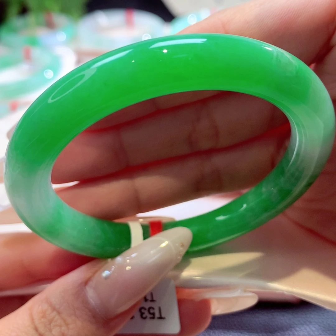 未镶嵌手镯翡翠浓阳绿3号66
