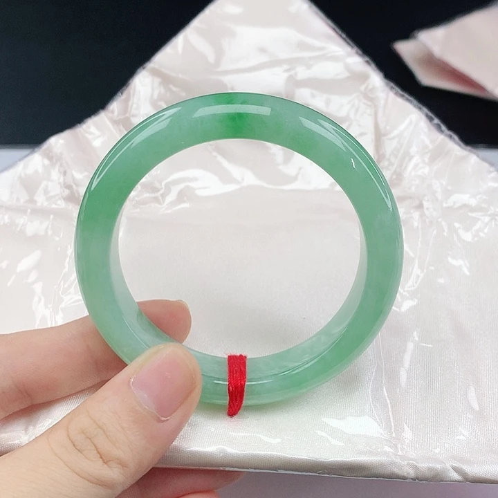 翡翠手镯未镶嵌翡翠701