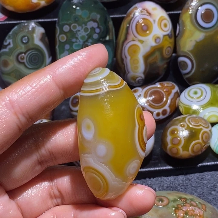 皇***岸玛瑙/玉髓未镶嵌珠宝半成品