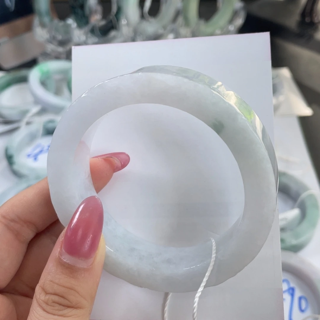 定制翡翠未镶嵌手镯基地质检发货
