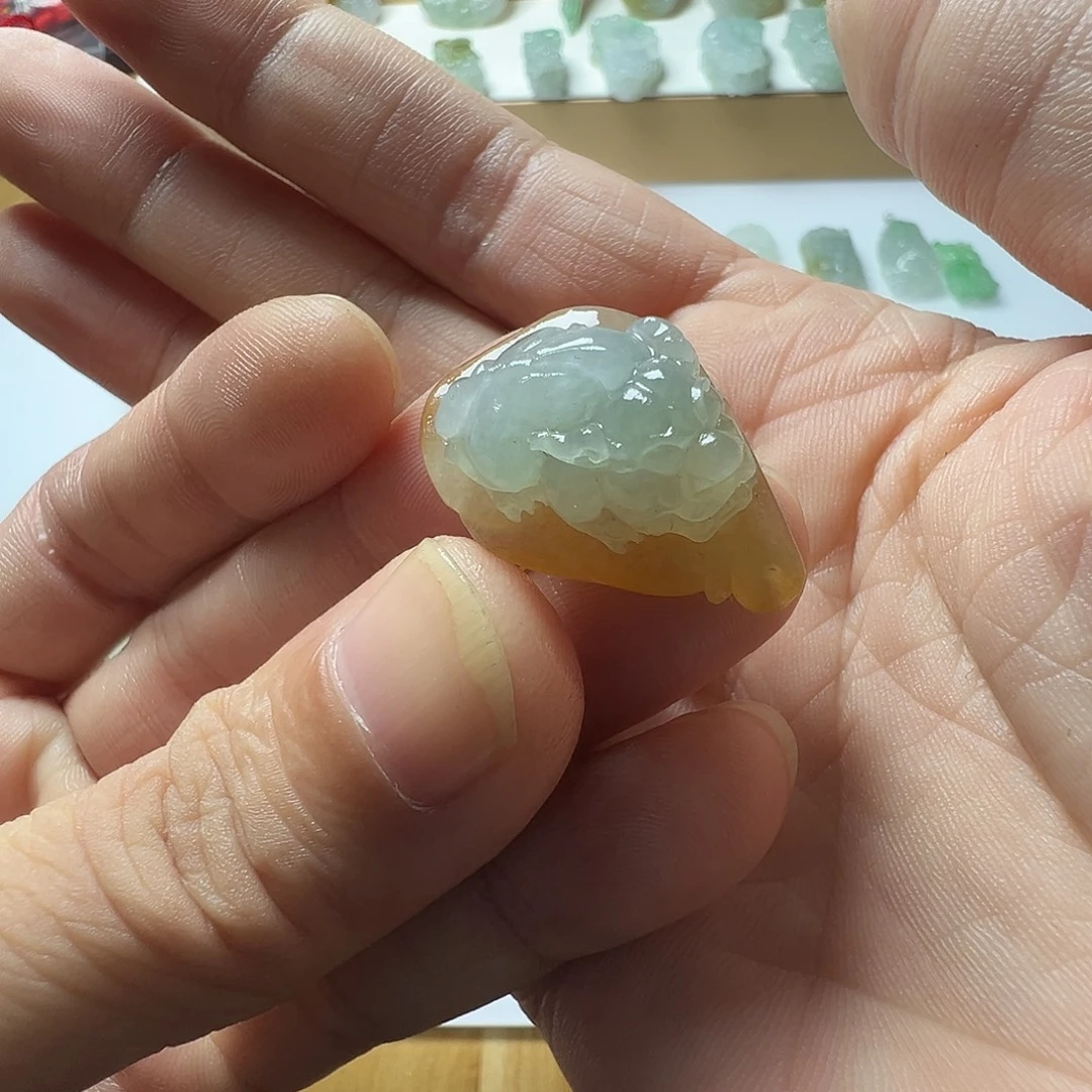 定制翡翠未镶嵌貔貅