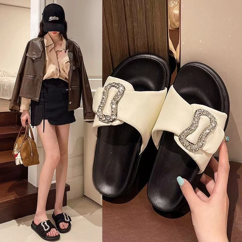 110网红新款水钻交叉一字拖鞋软底轻巧百搭时尚休闲女凉拖鞋爆款