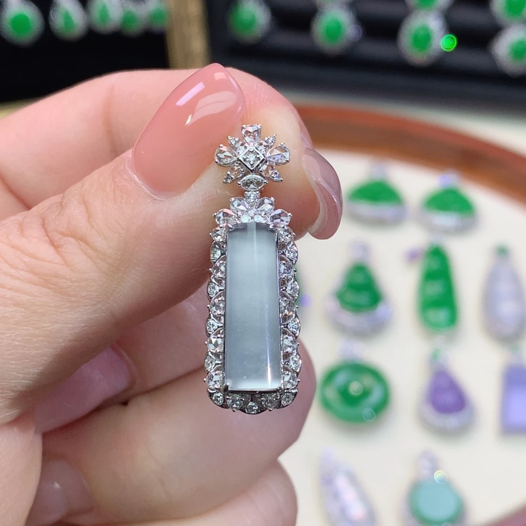 翡翠18K金镶嵌吊坠(不含链)