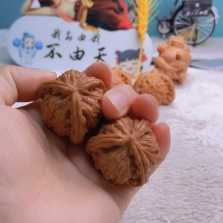 把件文玩核桃龚**忧三棱